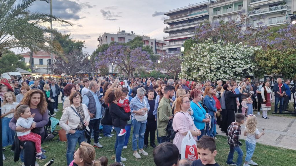 ΔΕΙΤΕ ΠΟΛΛΕΣ ΦΩΤΟ ΚΑΙ ΒΙΝΤΕΟ: Το αδιαχώρητο στα Ψηλαλώνια για την γιορτή του Μάη