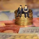 Συντάξεις: Γιατί «παγώνει» έως το 2030 η αύξηση στα όρια ηλικίας