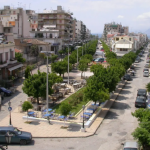 Πάτρα - Τριών Ναυάρχων: Οδηγοί περνούν με... γκάζια από τους ήπιας μορφής πεζόδρομους!