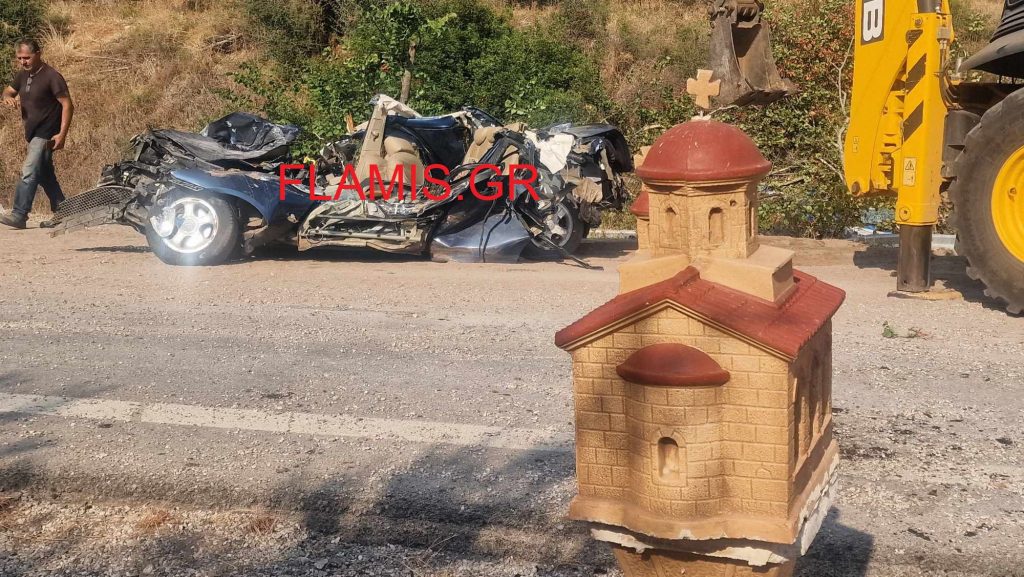 Τροχαίο στη Μεσσηνία: Έκοψαν τις οροφές των αυτοκινήτων για να απεγκλωβίσουν τους 4 νεκρούς και 5 τραυματίες