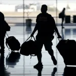 ΕΛΣΤΑΤ: Ένας στους δύο Έλληνες πολίτες πραγματοποίησε τουλάχιστον ένα ταξίδι το 2023