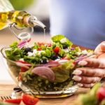 Η διατροφή που μπορεί να αυξήσει σημαντικά τη διάρκεια ζωής μιας γυναίκας, σύμφωνα με μελέτη