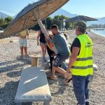 ΔΥΤΙΚΗ ΕΛΛΑΔΑ: Μύτικας: Ξήλωσαν στο άψε σβήσε παράνομες ομπρέλες και ξαπλώστρες - ΦΩΤΟ