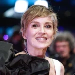 Σάρον Στόουν: Αν εκλεγεί ο Τραμπ εγώ θα φύγω από τις ΗΠΑ