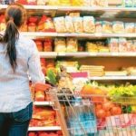 Αρνητικός ο πληθωρισμός στα σούπερ μάρκετ τον Ιούλιο αλλά η ακρίβεια παραμένει
