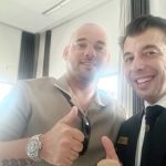 Ο Πατρινός που συνάντησε τον Ολλανδό αστέρα Wesley Sneijder