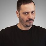 Η νέα παράσταση του Αλέξανδρου Τσουβέλα στην Πάτρα - "Αλήθειες" από τον αγαπημένο stand-up comedian