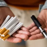 Καρκίνος πνευμόνων: Κάπνισμα μαζί με άτμισμα τετραπλασιάζουν τον κίνδυνο νόσου