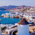 Μύκονος: Έρχονται τέσσερις ηχηροί πλειστηριασμοί – Για ποια ακίνητα «κληρώνει»
