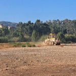 ΠΑΤΡΑ: Εργαζόμενοι του Δήμου προχώρησαν σε καθαρισμό και «στρώσιμο» της παραλίας Δρεπάνου - ΦΩΤΟ