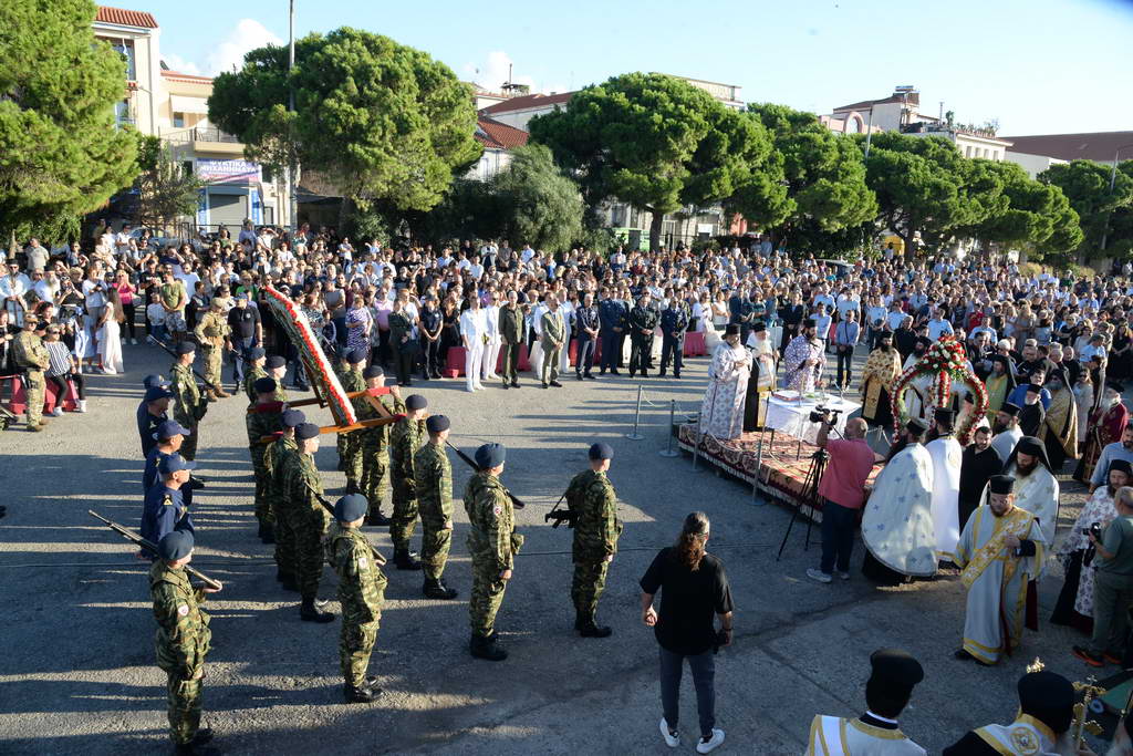 Μεγαλειώδης Λιτανεία της Τιμίας Κάρας του Απ. Ανδρέου στην Πάτρα - ΦΩΤΟ