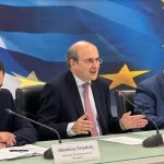 Τι σχεδιάζει το οικονομικό επιτελείο της κυβέρνησης για το 2025 και μετά
