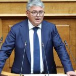 Δημήτρης Νατσιός: Πρέπει να επανέλθει επιτέλους η μαθητική στολή