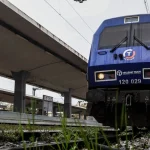 Τρένο έσερνε γυναίκα που είχε πιαστεί στις πόρτες - Δύο συλλήψεις