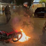 Επεισόδια στην 3ης Σεπτεμβρίου στο κέντρο της Αθήνας - Επίθεση με μολότοφ σε διμοιρία των ΜΑΤ, δείτε φωτογραφίες