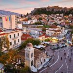 Γιατί μειώθηκαν οι τουριστικές εισπράξεις στην καρδιά του καλοκαιριού