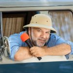 The Roadshow: Πρεμιέρα την Παρασκευή 27 Σεπτεμβρίου για τον Γρηγόρη Αρναούτογλου