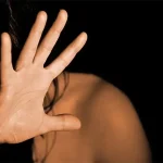 81χρονος γείτονας θώπευε δυο ανήλικα κορίτσια