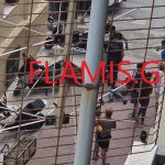 ΑΠΟΚΛΕΙΣΤΙΚΟ ΒΙΝΤΕΟ - ΠΑΤΡΑ: Της κακομοίρας στα Δικαστήρια! Λιποθυμούσε στον πεζόδρομο! Νεαρός επιχειρούσε να φύγει από 3 αστυνομικούς