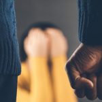 Ενδοοικογενειακή βία: Τρεις σύντροφοι και η κόρη του κατήγγειλαν 41χρονο – Έχει συλληφθεί τρεις φορές