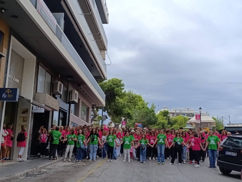 ΠΑΤΡΑ: Απέραντο ροζ ποτάμι στο κέντρο - ΔΕΚΑΔΕΣ ΦΩΤΟ ΚΑΙ ΒΙΝΤΕΟ