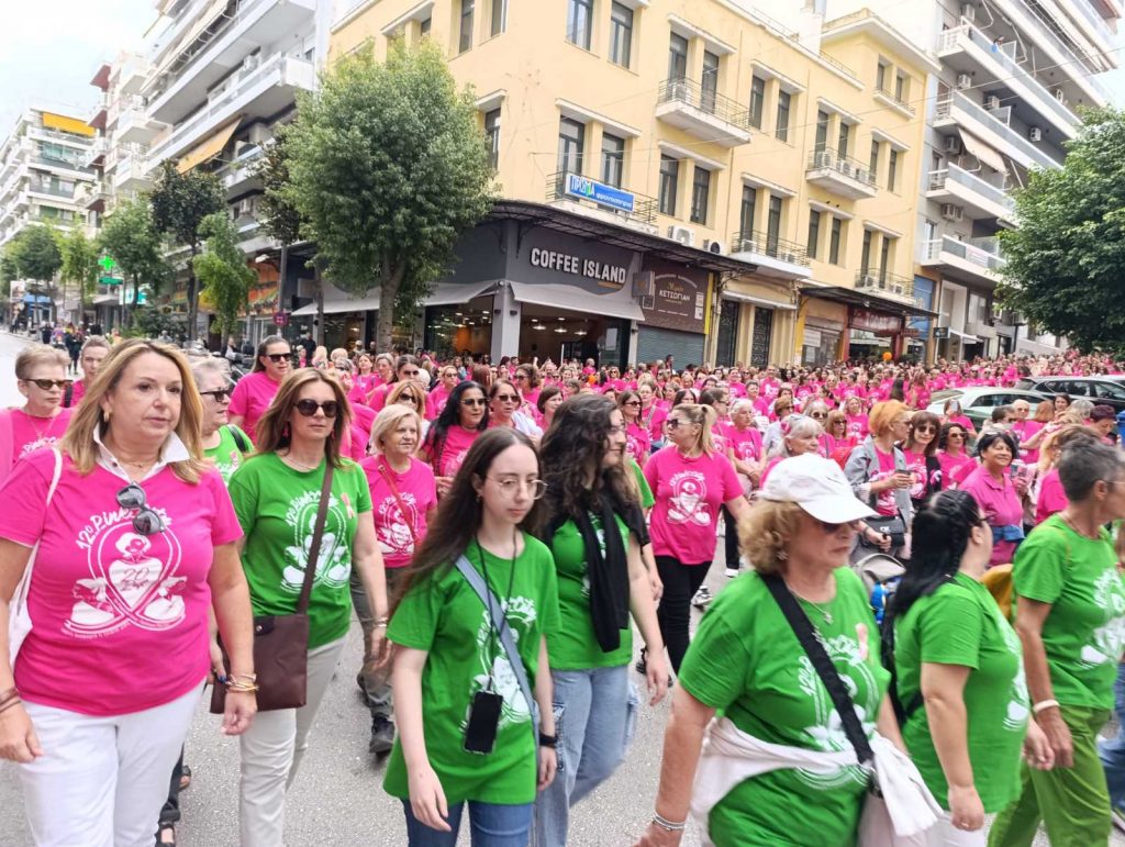 ΠΑΤΡΑ: Απέραντο ροζ ποτάμι στο κέντρο - ΔΕΚΑΔΕΣ ΦΩΤΟ ΚΑΙ ΒΙΝΤΕΟ