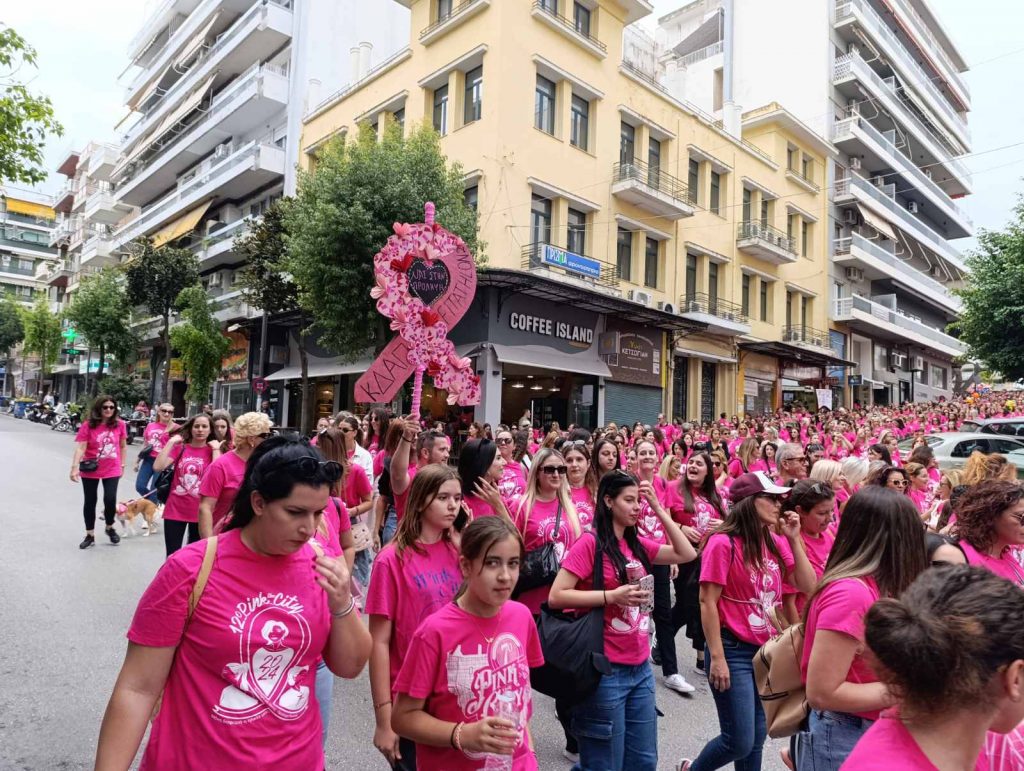 ΠΑΤΡΑ: Απέραντο ροζ ποτάμι στο κέντρο - ΔΕΚΑΔΕΣ ΦΩΤΟ ΚΑΙ ΒΙΝΤΕΟ