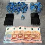 Σεπόλια: 15χρονος και 18χρονος πουλούσαν ναρκωτικά έξω από σχολείο (εικόνες)