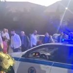 Ηράκλειο: Η νύφη έφτασε στον γάμο συνοδεία... περιπολικού (βίντεο)
