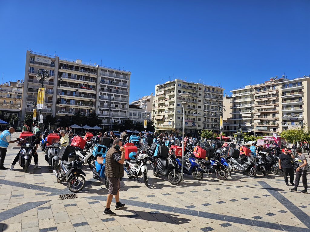 ΠΑΤΡΑ: Νέα συγκέντρωση "ντελιβεράδων" την Παρασκευή