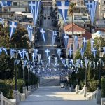 Πάτρα: Στα γαλανόλευκα οι σκάλες της Αγίου Νικολάου- ΦΩΤΟ