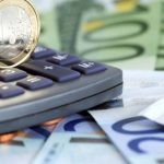 Έρχεται μίνι-φορολογικό νομοσχέδιο στη Βουλή με τα νέα μέτρα της ΔΕΘ