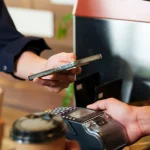 ΑΑΔΕ: «Έκρηξη» επώνυμων καταγγελιών για πλαστές αποδείξεις και μεγάλη φοροδιαφυγή