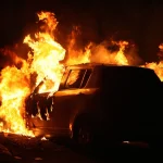 ΠΑΤΡΑ: Εκαψαν αυτοκίνητο στις αποθήκες Κουνινιώτη - Σε ποιον ανήκει