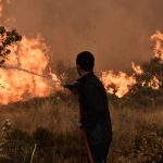 ΦΩΤΙΑ ΣΤΟ ΞΥΛΟΚΑΣΤΡΟ: Καμία δίωξη στον αντιδήμαρχο – Fake η υποτιθέμενη είδηση!