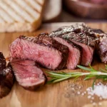 Πώς θα ψήσεις το κρέας σαν Masterchef: Τεχνικές μυστικά και μύθοι για το σωστό και ζουμερό ψήσιμο