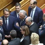Η κυβέρνηση σηκώνει (πλέον) το γάντι εκ δεξιών