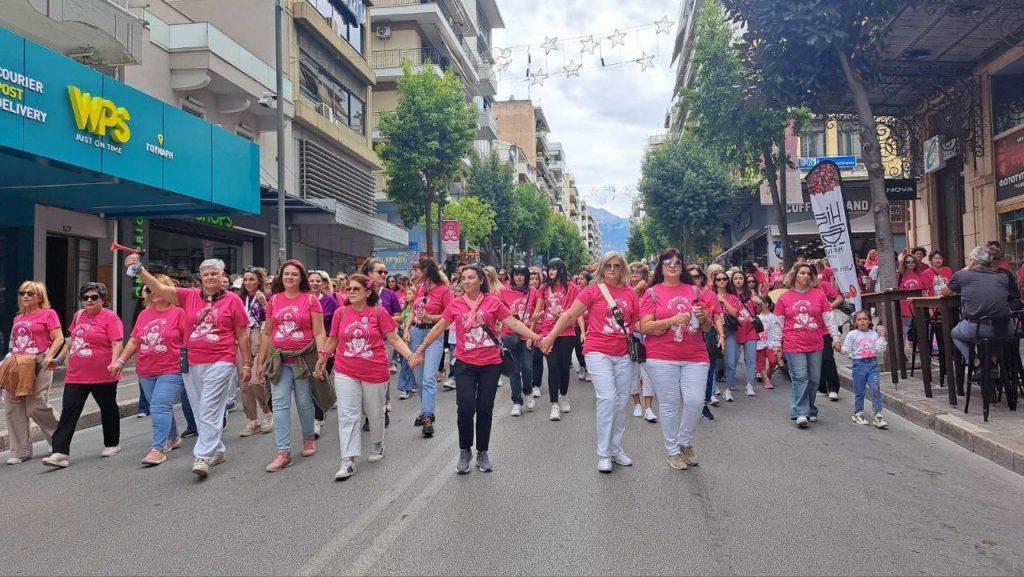 ΠΑΤΡΑ: Απέραντο ροζ ποτάμι στο κέντρο - ΔΕΚΑΔΕΣ ΦΩΤΟ ΚΑΙ ΒΙΝΤΕΟ