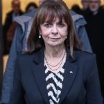 Επίσκεψη της Σακελλαροπούλου στο Άουσβιτς: Χρέος μας να μην επαναληφθούν ποτέ τέτοια αποτρόπαια εγκλήματα