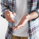 Τα αστικά μικρόβια τρέφονται με αντισηπτικά: Σαμποτάρουμε την υγεία μας;