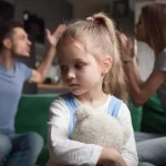 Τραύματα παιδικής ηλικίας: Ποιοι τα ξεπερνούν εύκολα και ποιοι αρρωσταίνουν από αυτά