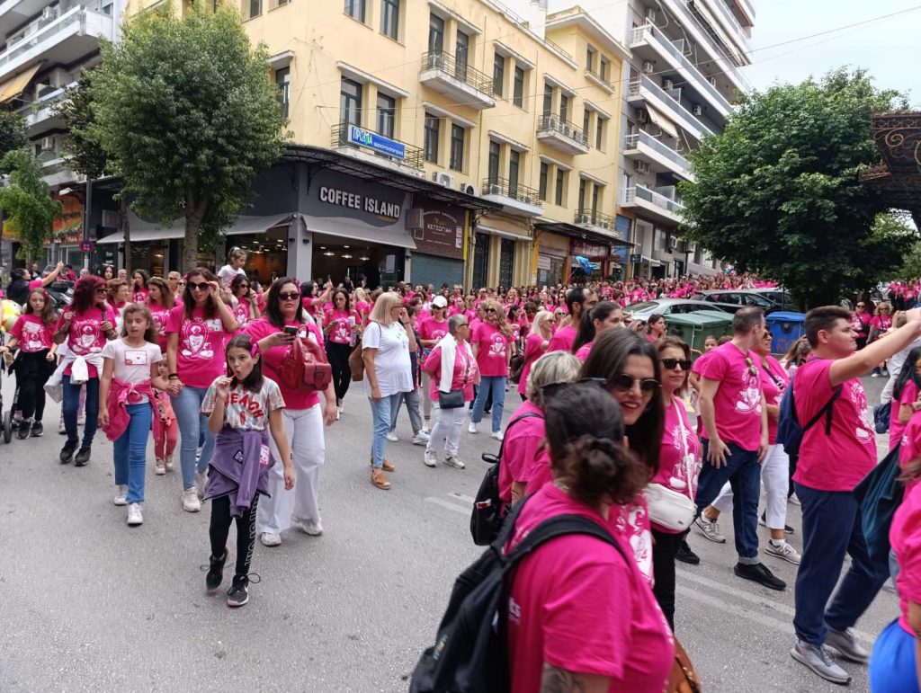 ΠΑΤΡΑ: Απέραντο ροζ ποτάμι στο κέντρο - ΔΕΚΑΔΕΣ ΦΩΤΟ ΚΑΙ ΒΙΝΤΕΟ