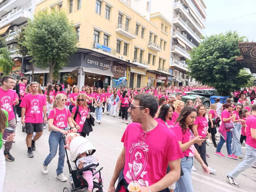 ΠΑΤΡΑ: Απέραντο ροζ ποτάμι στο κέντρο - ΔΕΚΑΔΕΣ ΦΩΤΟ ΚΑΙ ΒΙΝΤΕΟ