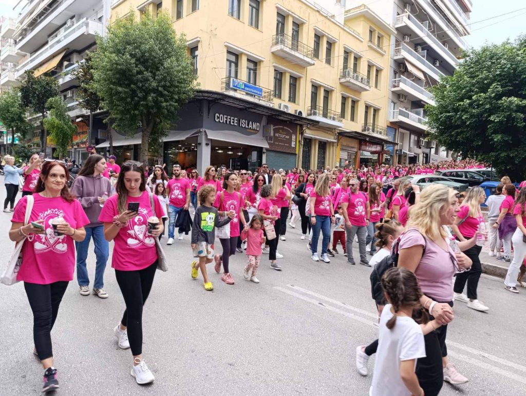 ΠΑΤΡΑ: Απέραντο ροζ ποτάμι στο κέντρο - ΔΕΚΑΔΕΣ ΦΩΤΟ ΚΑΙ ΒΙΝΤΕΟ