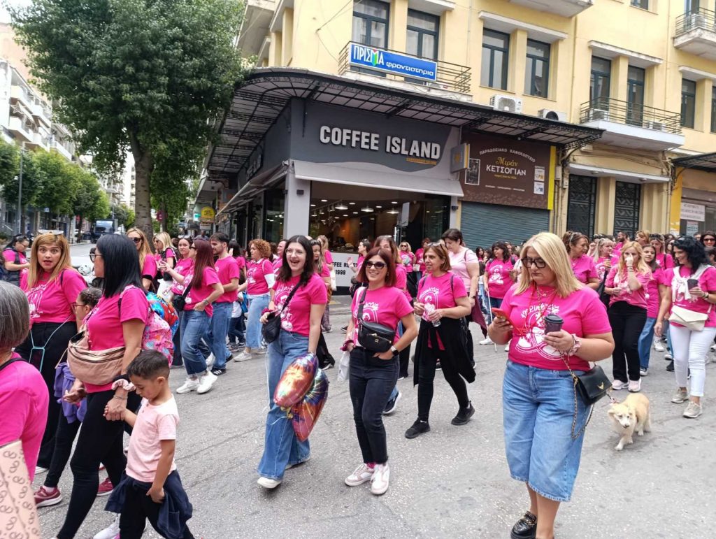 ΠΑΤΡΑ: Απέραντο ροζ ποτάμι στο κέντρο - ΔΕΚΑΔΕΣ ΦΩΤΟ ΚΑΙ ΒΙΝΤΕΟ