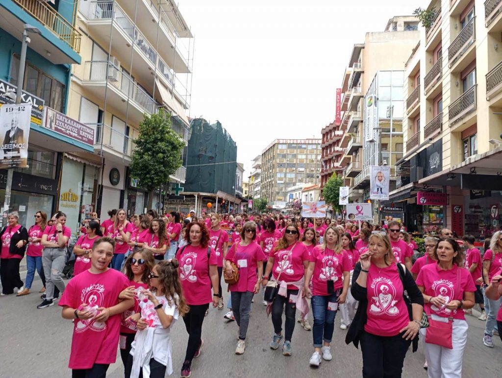 ΠΑΤΡΑ: Απέραντο ροζ ποτάμι στο κέντρο - ΔΕΚΑΔΕΣ ΦΩΤΟ ΚΑΙ ΒΙΝΤΕΟ