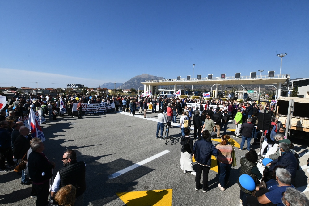 Μεγάλη κινητοποίηση στη Γέφυρα: ΌΧΙ στο Αιολικό Πάρκο στον Πατραϊκό - (ΦΩΤΟΓΡΑΦΙΕΣ)