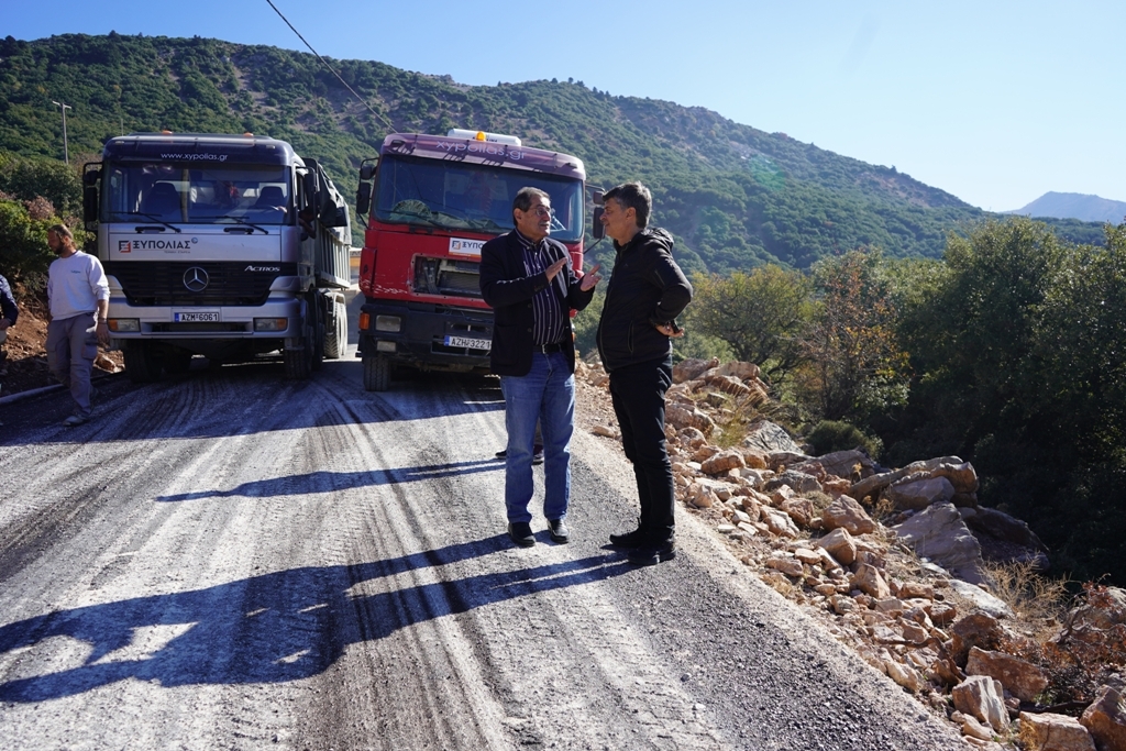 Ο Δήμαρχος Πατρέων, Κώστας Πελετίδης, στο έργο ανακατασκευής της οδού προς το Παναχαϊκό όρος