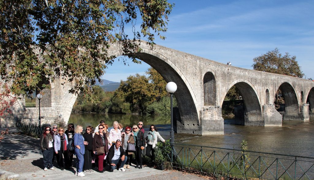 ΠΑΤΡΑ: Στα Τζουμέρκα η ΣΤΕΓΗ ΚΑΛΑΒΡΥΤΙΝΩΝ - ΦΩΤΟ