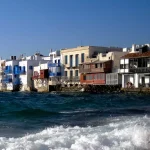 Προφυλακίστηκε γνωστός επιχειρηματίας της Μυκόνου για σεξουαλική κακοποίηση των δύο ανήλικων παιδιών του